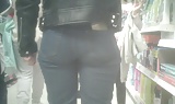 Milf_in_Tight_Jeans (1/2)