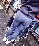 Hot_teen_candid_ass_in_tight_leggings (2/3)