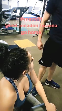 Ariel_Winter_Oh_Snap_Workout_11-25-2017 (6/6)