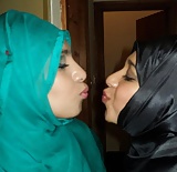 HIJABI_Girls_Lesbians-_Clothed_Non_Nude (9/12)