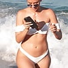 The_incredible_hot_butt_in_her_white_bikini (9/21)