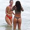 The_incredible_hot_butt_with_her_friend_in_a_red_bikini (15/16)