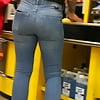 Sexy Mature in jeans (12/44)