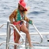 Beyonce_on_yacht_in_Capri_7-23-18 (10/10)