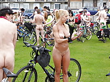 World_Naked_Bike_Ride_2 (8/10)