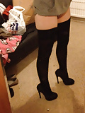 pics_of_scottish_female_legs feet_in_tights stockings_3 (19/33)