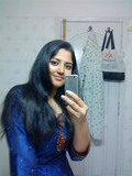Sexy_Indian_girl_manages_to_strip_to_brassiere_while_taking_self_shots (4/10)
