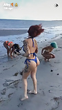 Teens_with_amazing_bodies_taking_pics_on_the_beach (5/13)
