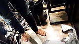 GF s_sexy_bare_feets_and_legs_in_fitting_room (24/29)