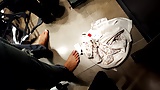 GF s sexy bare feets and legs in fitting room (19/29)