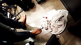GF s_sexy_bare_feets_and_legs_in_fitting_room (6/29)